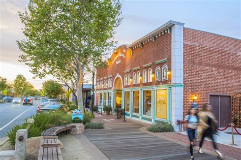 main street newhall ca.